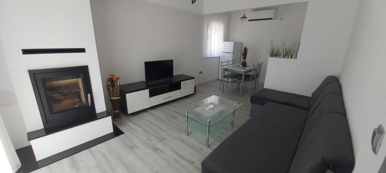 Urban House M & M Villa Mostar Exteriör bild